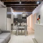 Venetian Mood Private Apartment